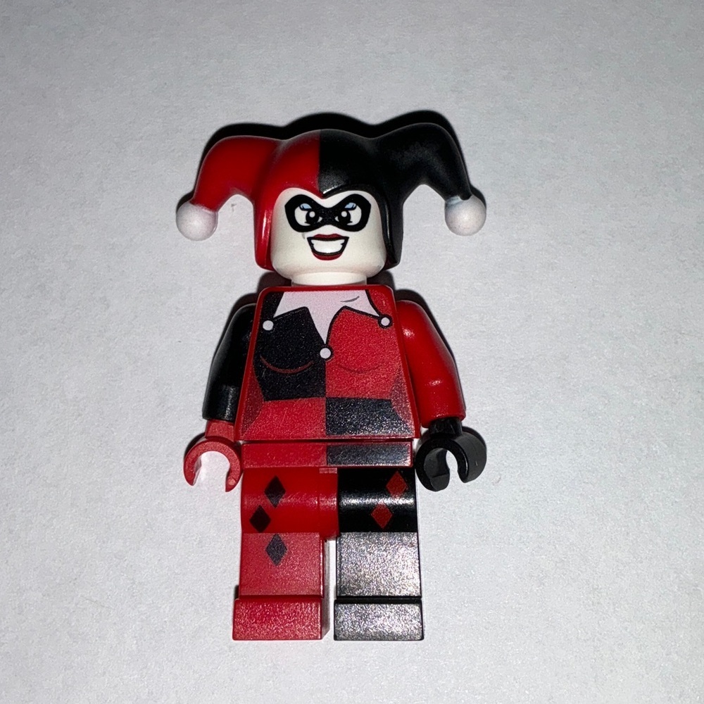 LEGO Harley Quinn Minifigure